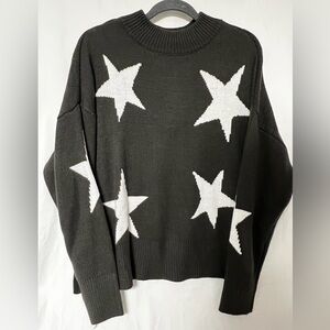 Star Pattern Gray and White Sweater